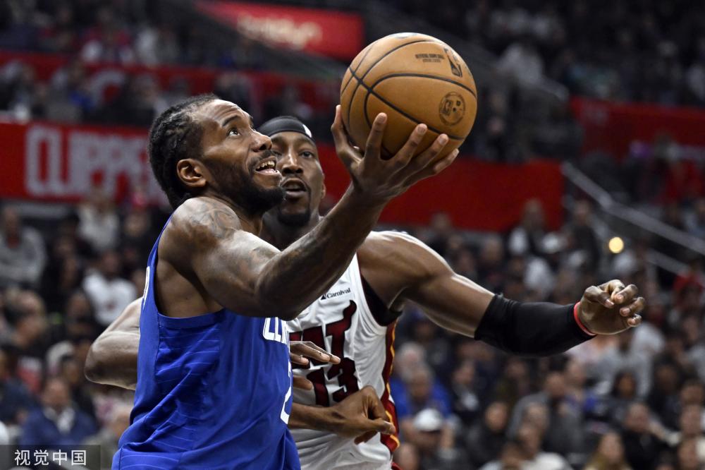 在这场激烈 在这场激烈